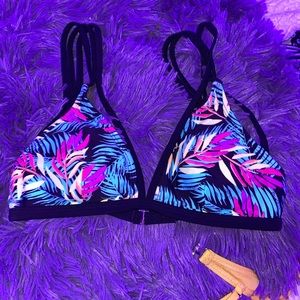 ⚠️LAST TWO MONTHS TO PURCHASE— triangle Tropical bikini top